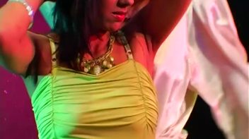 Elegant and Beautiful Wetlook Action Screencap 1 on www.sinx.com