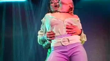 Elegant and Beautiful Wetlook Action Screencap 27 on www.sinx.com