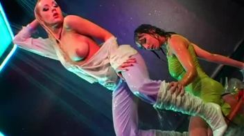 Elegant and Beautiful Wetlook Action Screencap 45 on www.sinx.com