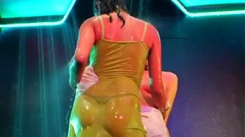 Elegant and Beautiful Wetlook Action Screencap 52 on www.sinx.com