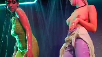 Elegant and Beautiful Wetlook Action Screencap 54 on www.sinx.com