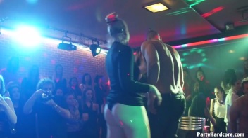 Party Hardcore Gone Crazy Vol. 34 Part 1 - Cam 2 Screencap 86 on www.sinx.com