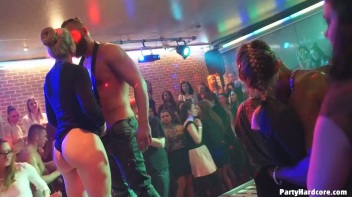 Party Hardcore Gone Crazy Vol. 34 Part 1 - Cam 2 Screencap 90 on www.sinx.com
