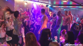 Party Hardcore Gone Crazy Vol. 34 Part 1 - Cam 2 Screencap 44 on www.sinx.com