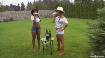 Wet And Wild Cowgirl Cuties Screencap 3 on www.sinx.com