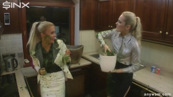 Wet and Messy Babes' Food Catfight Screencap 57 on www.sinx.com