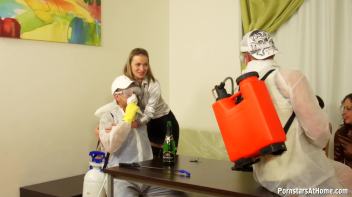 Eurobabe Fumigation Sensation Part 1 Screencap 13 on www.sinx.com