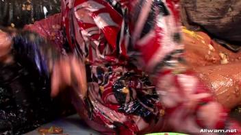 Raunchy Food Fight Screencap 97 on www.sinx.com