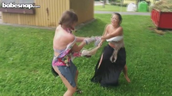 Proudly Pulling Hair And Pantyhose In Public Screencap 32 on www.sinx.com