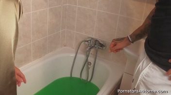 Claudia Macc Gets Covered In Slime After Fucking Her Neighbour Screencap 10 on www.sinx.com