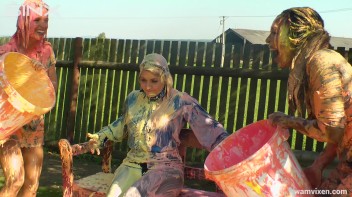 Babes Painting Project Gets Messy Screencap 39 on www.sinx.com