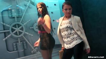 Babes On Wetlook Display Screencap 99 on www.sinx.com