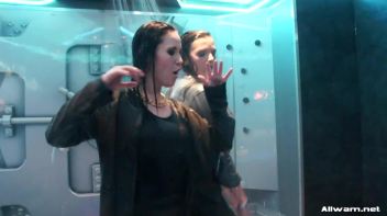 Babes On Wetlook Display Screencap 19 on www.sinx.com