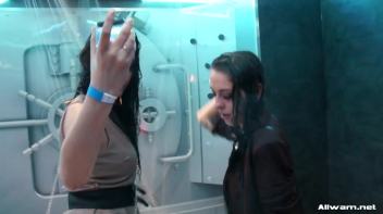 Babes On Wetlook Display Screencap 32 on www.sinx.com