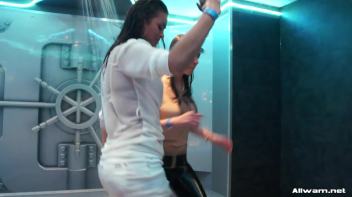 Babes On Wetlook Display Screencap 46 on www.sinx.com