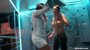 Babes On Wetlook Display Screencap 52 on www.sinx.com