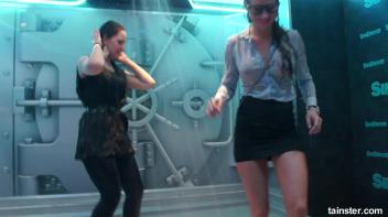 Teasing babes getting dripping wet Screencap 84 on www.sinx.com