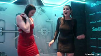 Teasing babes getting dripping wet Screencap 10 on www.sinx.com