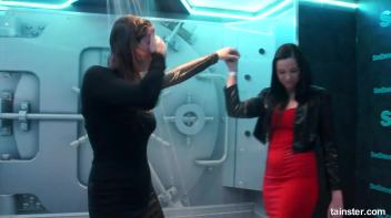 Teasing babes getting dripping wet Screencap 2 on www.sinx.com