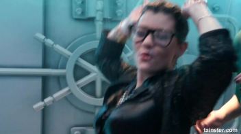 Teasing babes getting dripping wet Screencap 21 on www.sinx.com