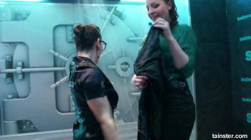 Teasing babes getting dripping wet Screencap 22 on www.sinx.com