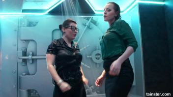 Teasing babes getting dripping wet Screencap 24 on www.sinx.com