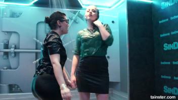 Teasing babes getting dripping wet Screencap 31 on www.sinx.com