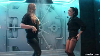 Teasing babes getting dripping wet Screencap 34 on www.sinx.com