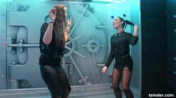 Teasing babes getting dripping wet Screencap 42 on www.sinx.com