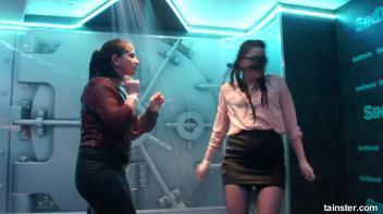 Teasing babes getting dripping wet Screencap 55 on www.sinx.com