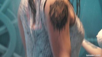 Teasing babes getting dripping wet Screencap 64 on www.sinx.com