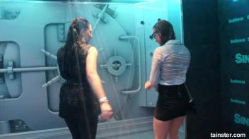 Teasing babes getting dripping wet Screencap 77 on www.sinx.com