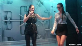 Teasing babes getting dripping wet Screencap 78 on www.sinx.com