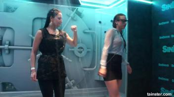 Teasing babes getting dripping wet Screencap 79 on www.sinx.com