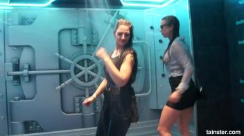 Teasing babes getting dripping wet Screencap 81 on www.sinx.com