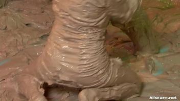 Mud Fun Screencap 23 on www.sinx.com