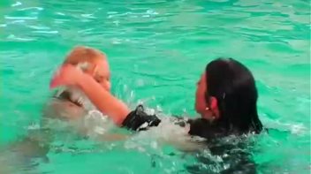 Play Fighting Turns Serious In The Pool Screencap 97 on www.sinx.com