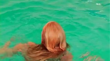 Play Fighting Turns Serious In The Pool Screencap 101 on www.sinx.com