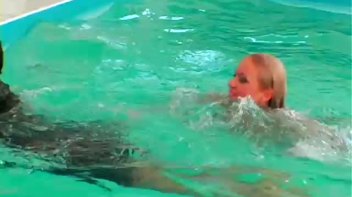 Play Fighting Turns Serious In The Pool Screencap 25 on www.sinx.com