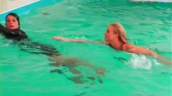 Play Fighting Turns Serious In The Pool Screencap 51 on www.sinx.com