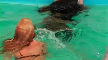 Play Fighting Turns Serious In The Pool Screencap 76 on www.sinx.com