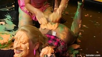 Three Hot Babes Covered In Cream Screencap 36 on www.sinx.com