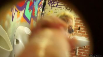 No Stopping Till She Gets That Last Drop Screencap 43 on www.sinx.com