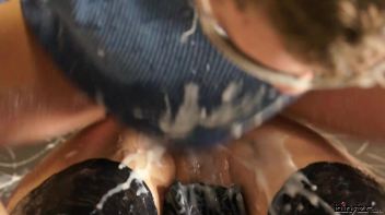 No Stopping Till She Gets That Last Drop Screencap 64 on www.sinx.com