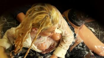 No Stopping Till She Gets That Last Drop Screencap 79 on www.sinx.com