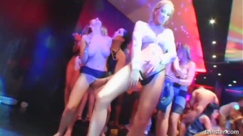 Blue Jean Babes Part 3 Cam 3 Screencap 71 on www.sinx.com