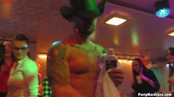 Party Hardcore Gone Crazy Vol. 40 Single Cut: Part 2 - Cam 3 Screencap 22 on www.sinx.com