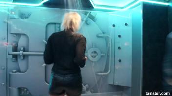 Gorgeous girls party hard under the shower Screencap 62 on www.sinx.com