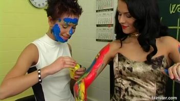 Working That Body Paint Screencap 29 on www.sinx.com