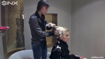 Blonde and brunette shampooing one another Screencap 9 on www.sinx.com